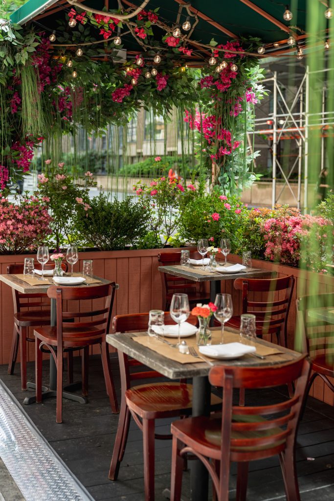 dining with outdoor seating in greenwich