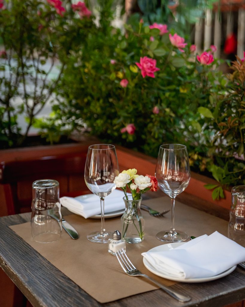 Restaurants With Outside Seating in Greenwich